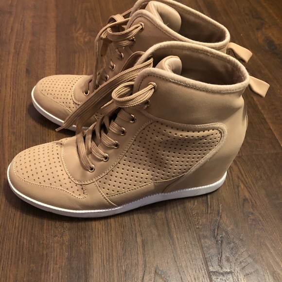 Cream High heeled sneakers - Picture 2 of 3